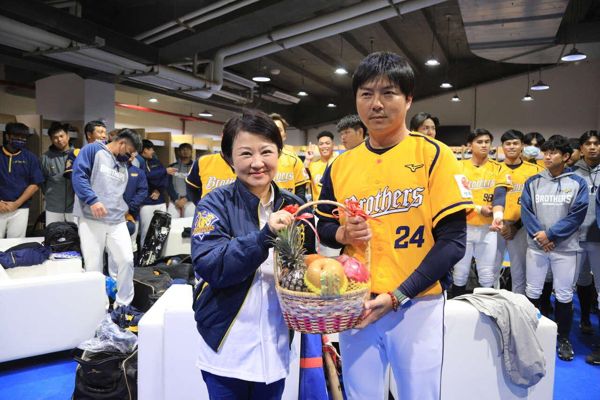 中职》台中洲际球场升级媲美MLB水准 　迎接首场中信兄弟主场热身赛