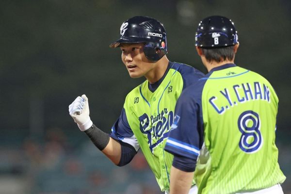 中职》富邦队长范国宸开轰「铁支」！肯特夺来台首胜　富邦单周狂扫4胜