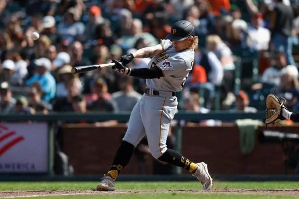 MLB》扑通！扑通！　海盗外野二度将球夯入麦考维湾「齐名邦兹」