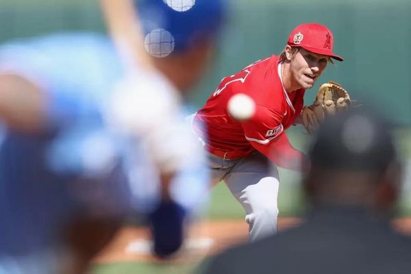 MLB》去年才选进的火球男　乔伊斯登大联盟中继火球连喷