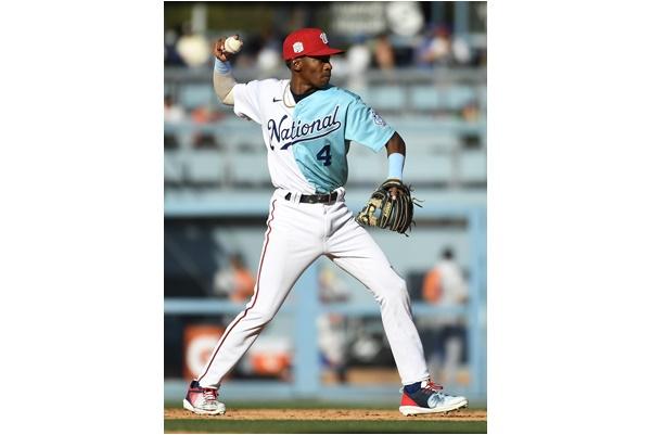 MLB》跑过头也能接到！　太空人总仔之子3A秀美技