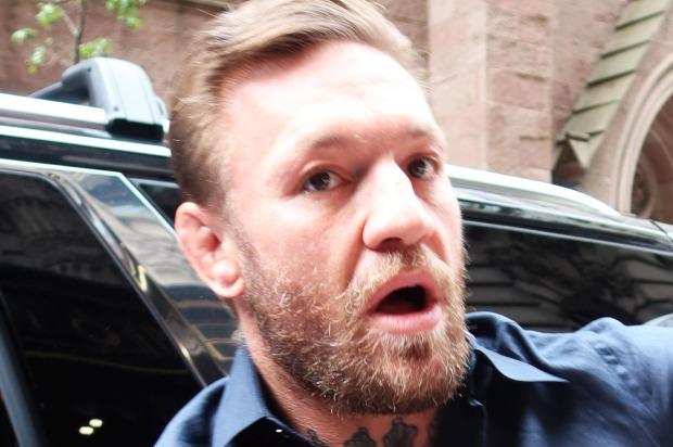 UFC 明星的竞争对手康纳·麦格雷戈 (Conor McGregor) 的拳击技术“极其糟糕”，即使像 AnEsonGib 这样的 YouTuber 也会击败他
