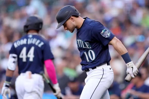 MLB》打不好踹冰桶发泄　水手外野手骨折后隔天哭了