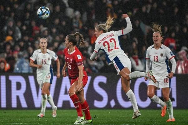 挪威女足0：0瑞士 出线势危