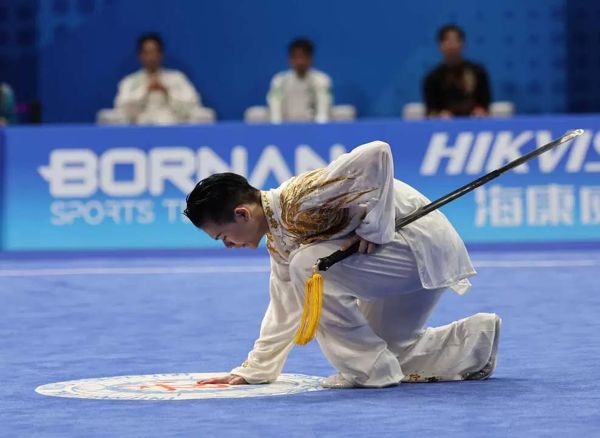 杭州亚运》失误像中邪一样在空中被枪打到　孙家闳国际赛引退泪诉「有一阵子儿子不认得我」
