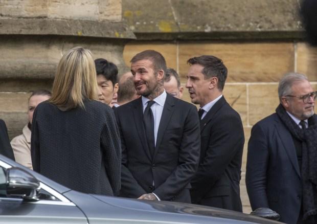 大卫·贝克汉姆 (David Beckham) 带领众多前曼联球星参加弗格森爵士妻子凯茜 (Cathy) 的葬礼