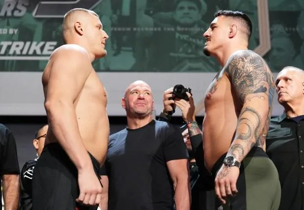 观看英国人汤姆·阿斯皮纳尔 (Tom Aspinall) 在 UFC 295 决赛中与帕夫洛维奇 (Pavlovich) 进行历史性的重量级冠军争夺战