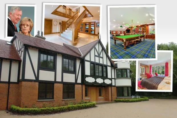 图片中展示了亚历克斯·弗格森爵士耗资 350 万英镑的豪宅，内有游戏室、乡村景观和曼联传奇人物独有的地毯