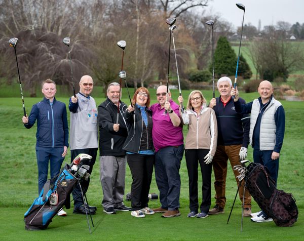 八名高尔夫球手联合成立了英国第一个接受器官移植的球员协会