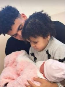 利物浦球星路易斯·迪亚兹 (Luis Diaz) 在父亲经历了 12 天的恐怖绑架折磨几个月后迎来了女婴