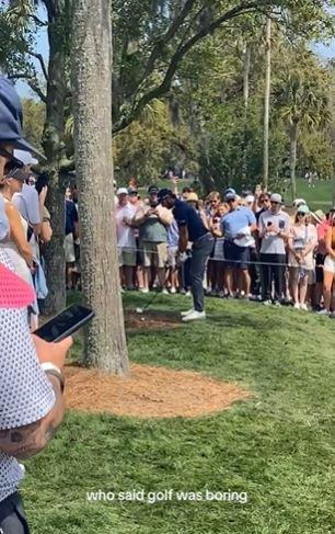 世界排名第八的高尔夫球手马克斯·霍马在球员锦标赛上的恐怖时刻与支持者的头部相差几英寸