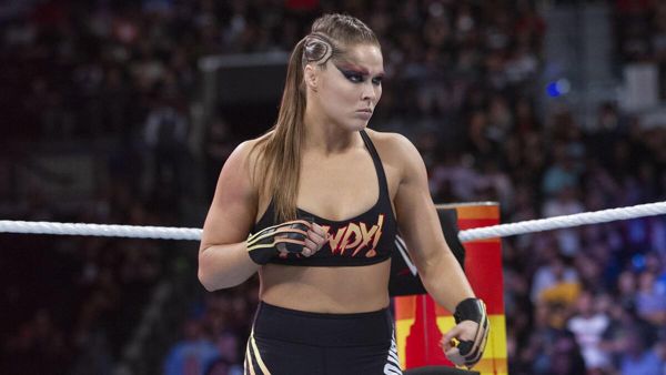 隆达·鲁西 (Ronda Rousey) 表示，很难知道文斯·麦克马洪 (Vince McMahon) 饰演的邪恶、黏糊糊的 WWE 角色的结局在哪里