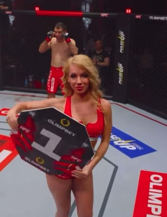 MMA 选手因踢 RING GIRL 而被终身禁赛——在淘汰赛失利后遭到人群攻击