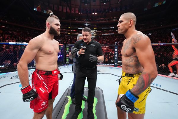 我是一名前冠军，因为新秀“Dana White 特权”而被冷落 UFC 300 主卡，但我会抢尽风头 – Prochazka