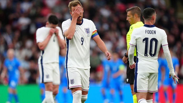 哈里·凯恩、加雷斯·索斯盖特表示，丹麦战平后英格兰队的逼抢失败——2024 年欧洲杯出现问题的原因是什么？