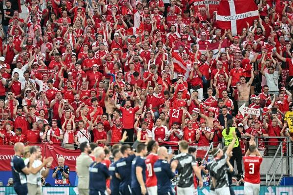 丹麦被UEFA罚款 足总寻「凶手」找数