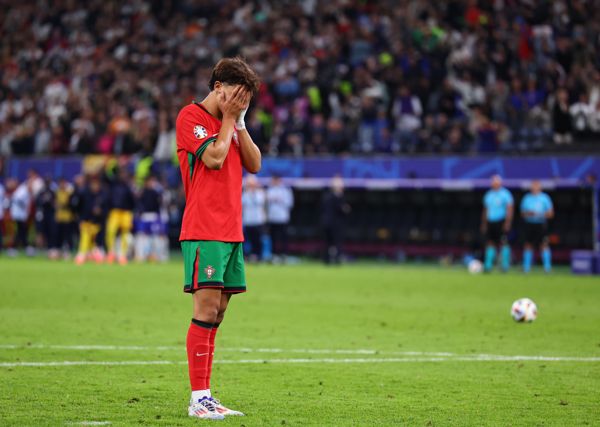 葡萄牙 0 法国 0（3-5 点）：克里斯蒂亚诺·罗纳尔多的最后一场欧洲杯以点球心痛结束，切尔西翻牌错过关键球