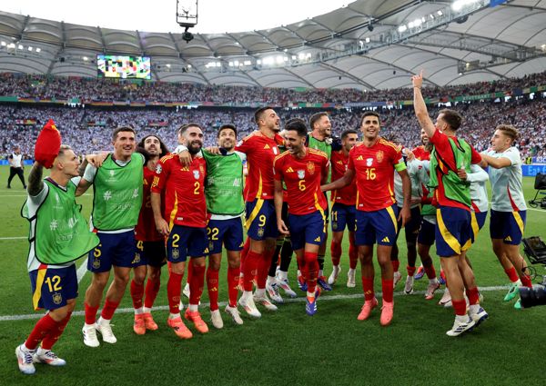 西班牙 vs 法国 – 2024 年欧洲杯：欧洲豪门在慕尼黑半决赛中交锋 – 免费直播、球队新闻