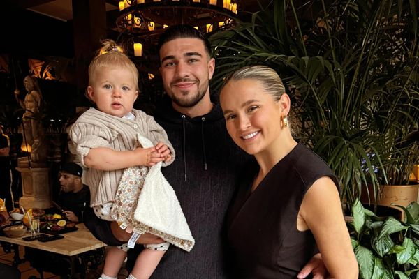 莫莉·梅·海牙 (Molly-Mae Hague) 透露，她与汤米·弗瑞 (Tommy Fury) 分手五年后表示“我从未想过事情会以这种方式结束”