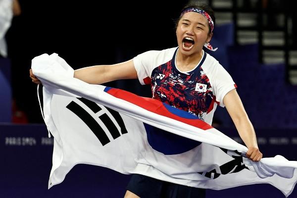 安洗莹夺女单金牌 首度奥运称后
