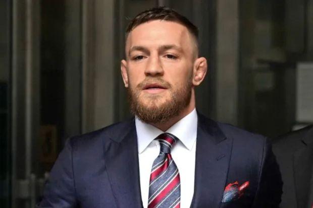 康纳·麦格雷戈 (Conor McGregor) 与邻居和议会就其拥有两个巨大地下室、游泳池和电影院的豪宅发生争执