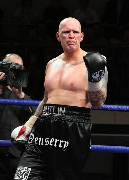 我以5,000英镑的价格与安东尼·约书亚（Anthony Joshua）作战，但现在以法警的身份过着新的生活，并揭露了一些最大的拳击秘密