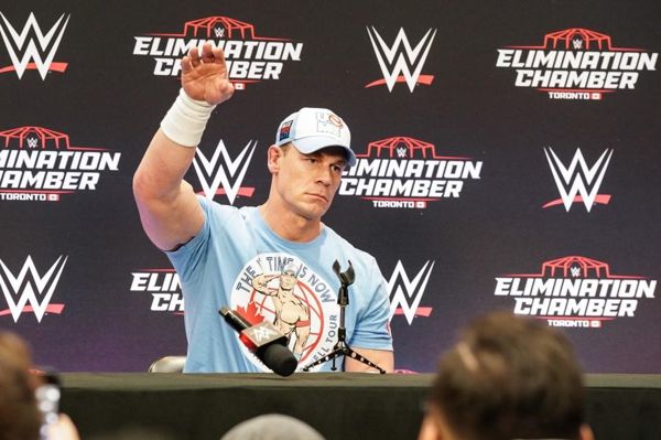 “卖你的灵魂有津贴”  – 鹰眼的球迷发现约翰·塞纳（John Cena）的新外观在WWE明星的冲击脚跟转弯之后
