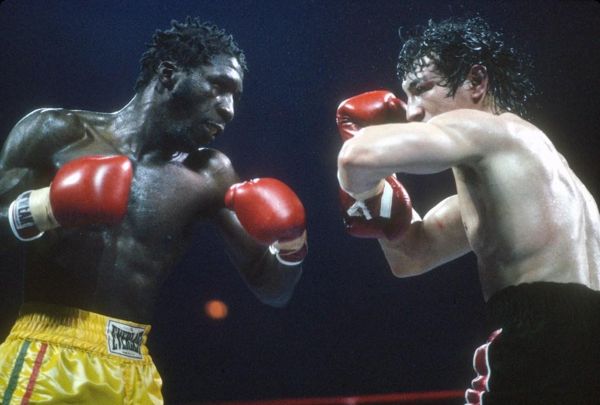 利文斯通·布兰布尔（Livingstone Bramble）死于64岁：前WBA轻量级冠军以雷·曼奇尼（Ray Mancini）的战斗而闻名