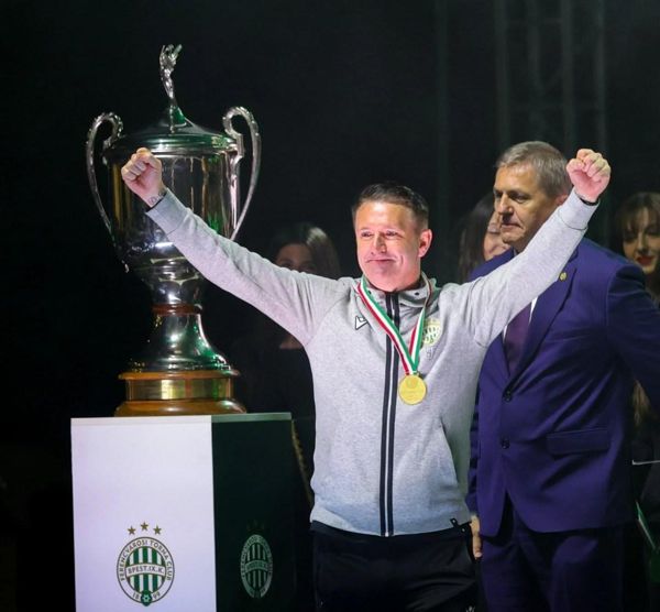 '谁在乎？' – 罗比·基恩（Robbie Keane）在与费伦斯瓦罗斯（Ferencvaros）庆祝获胜联赛的同时，炫耀了可怕伤害的针迹