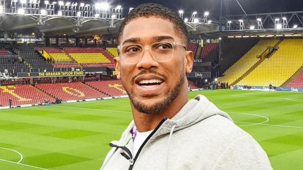 安东尼·约书亚（Anthony Joshua）在前英超联赛俱乐部的“认真投资”中谈判，因为拳击手寻找新的商业风险