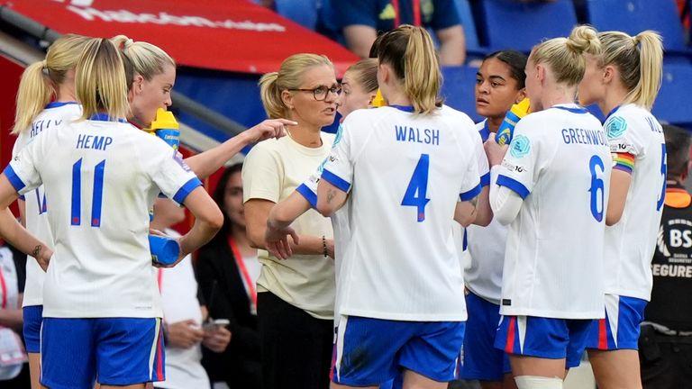 英格兰妇女：玛丽·艾普斯（Mary Earps）和弗兰·柯比（Fran Kirby）退休，因为米莉·布莱特（Millie Bright）退出 – 母狮在2025年欧洲杯前夕遇到麻烦吗？