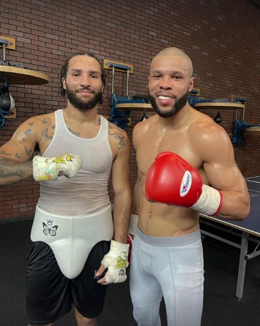 穆罕默德·阿里（Muhammad Ali）的孙子尼科·眼睛（Nico Eyes）在受到克里斯·尤班克（Chris Eubank）vs conor benn Classic的启发之后