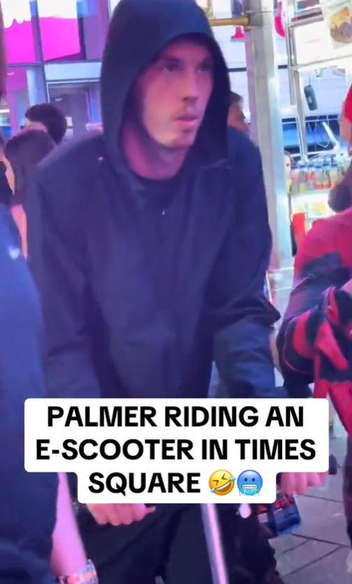 “你有一个决赛要赢”  – 切尔西球迷在科尔·帕尔默（Cole Palmer）在纽约PSG冲突之前发现了骑马踏板车之后惊呆了