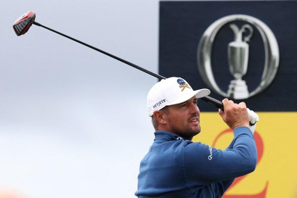 在高尔夫竞争对手罗里·麦克罗伊（Rory McIlroy）和布赖森·德尚（Bryson DeChambeau）之间的争执中