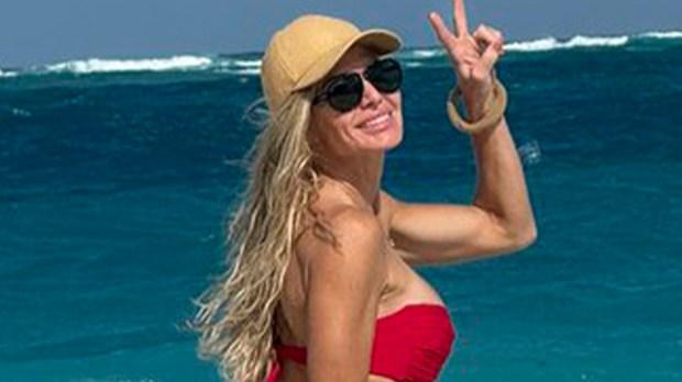 爱情为WWE传奇人物托里·威尔逊（Torrie Wilson）倒在49岁的比基尼（Bikini）度假时 – “你看起来很棒”