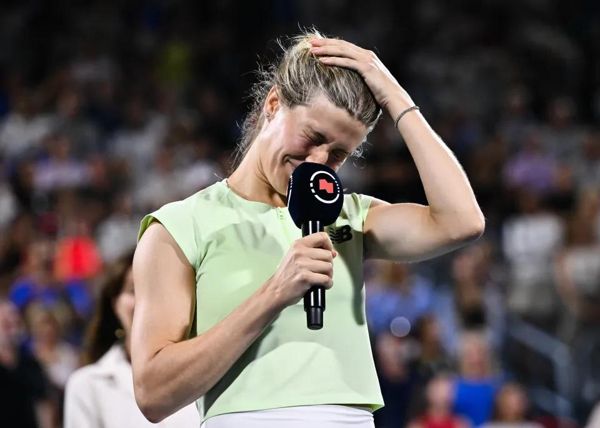 尤金妮·布沙德（Eugenie Bouchard）泪流满面