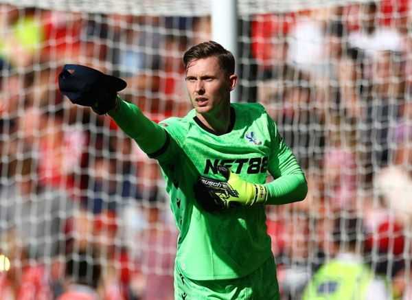 迪恩·亨德森（Dean Henderson）成为水晶宫（Crystal Palace）在对利物浦（Liverpool）的社区盾牌中的英雄之后，揭露了他的秘密惩罚表