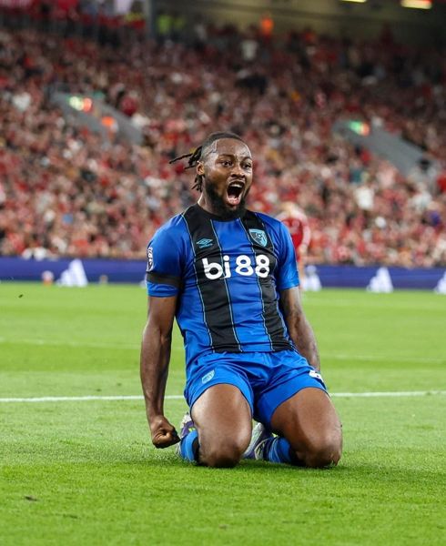 当一天的比赛中，当天的比赛是Shearer爆炸Kerkez以实现Semenyo的进球……尽管利物浦明星没有参加比赛