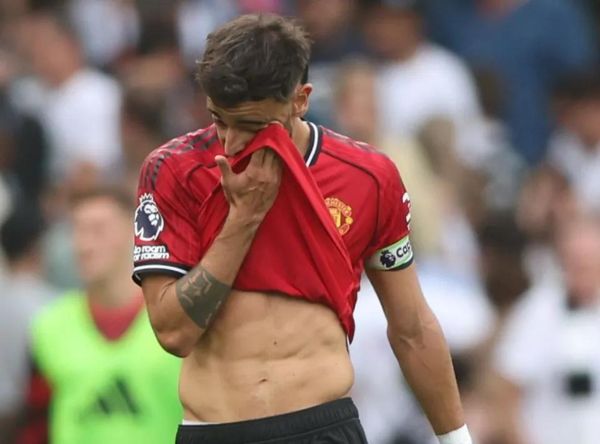 富勒姆1人UTD 1：红魔徒步射出自己