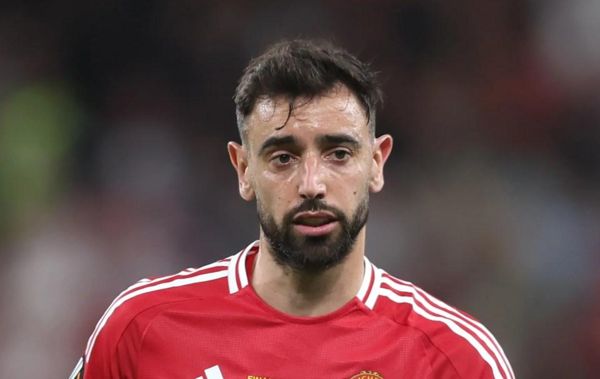 布鲁诺·费尔南德斯（Bruno Fernandes）现在是一个圆孔的方形钉……曼联应该尽其所能出售1亿英镑的队长