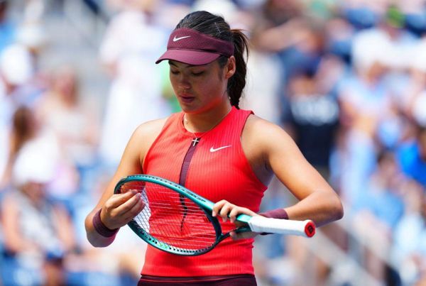 “锁定我”  – 艾玛·拉达努（Emma Raducanu）认为，由于四年前在纽约取得了前所未有的成功，顶级网球明星决心要头皮