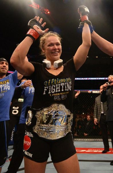 朗达·鲁西（Ronda Rousey）的UFC回报泄露了MMA传奇