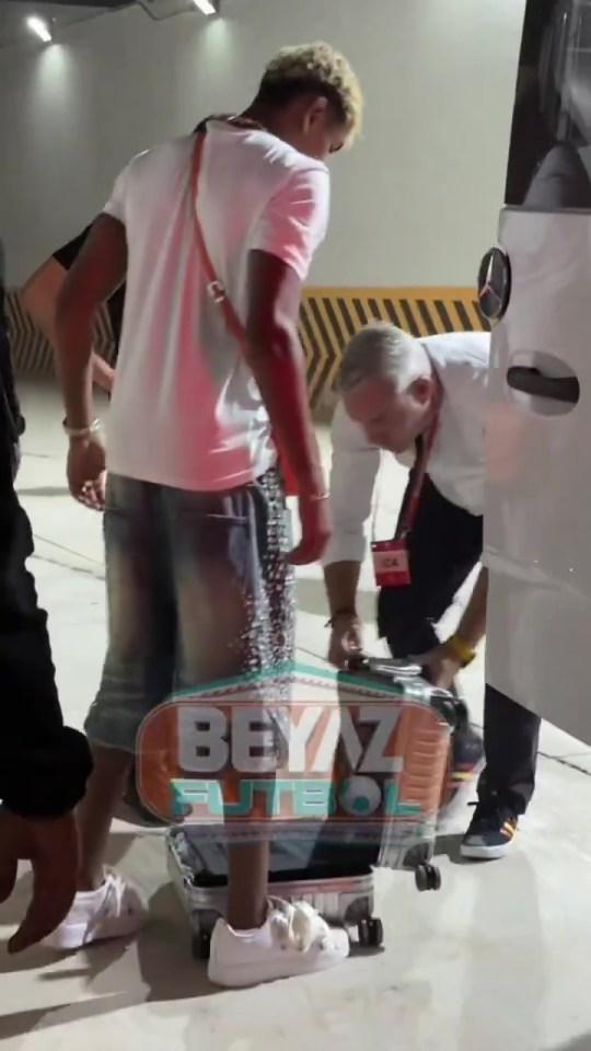 拉明·亚马尔（Lamine Yamal）似乎失去了护照