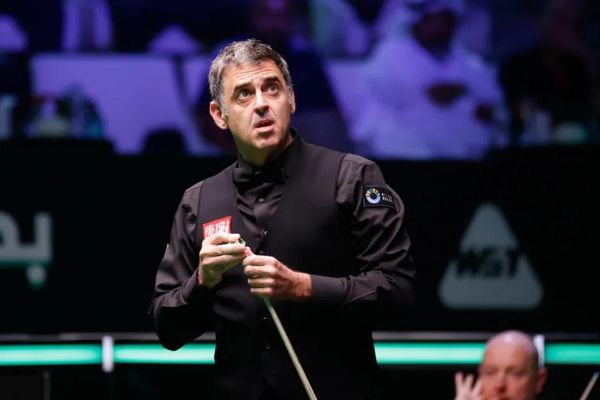 罗尼·奥沙利文在西安大奖赛上击败加里·威尔逊后摔车退出西安大奖赛，炙手可热的比赛即将结束