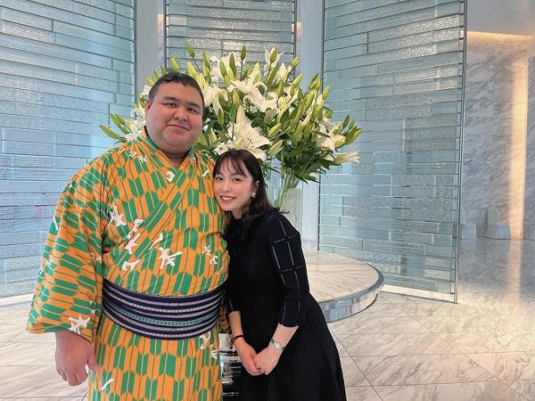 相扑巨星的秘密性生活……从“令人眼花缭乱”的卧室技巧到模特WAGS和“2.5万英镑的封口费”丑闻