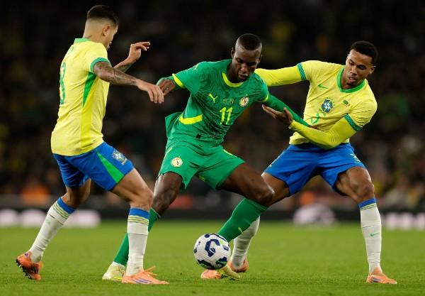 加比尔友赛受伤 阿仙奴头痕