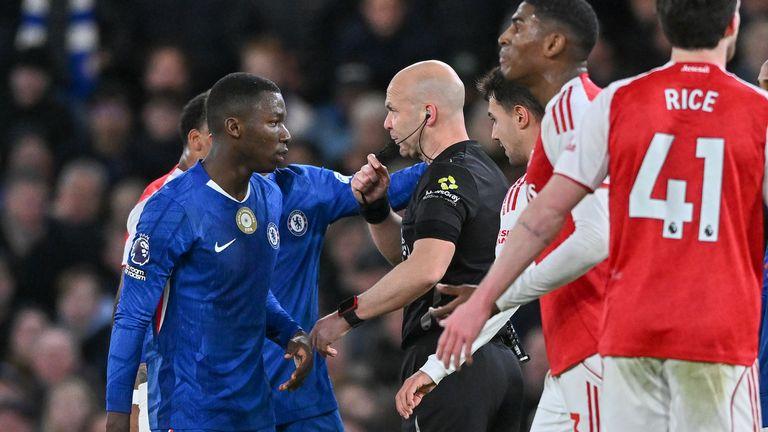 莫伊塞斯·凯塞多红牌：恩佐·马雷斯卡抱怨英超裁判缺乏一致性是否正确 – 举报人