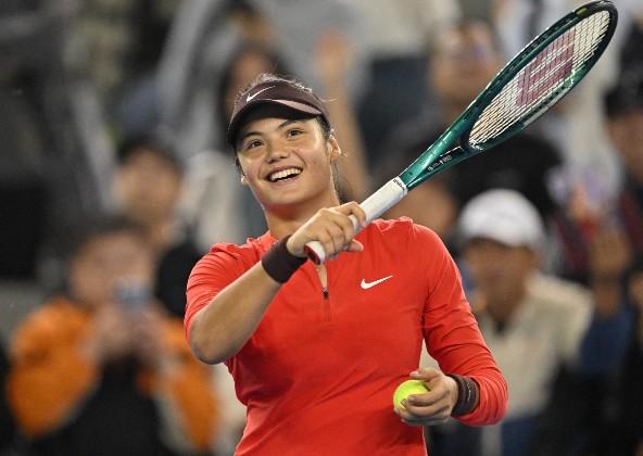 拉杜卡奴清纯女神look