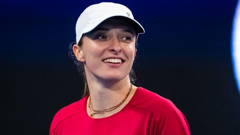 伊加·斯瓦泰克 (Iga Swiatek) 表示，在阿琳娜·萨巴伦卡 (Aryna Sabalenka) 对阵尼克·克耶高斯 (Nick Kyrgios) 的比赛后，女子网球不需要“性别之战”