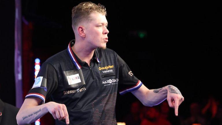 PDC 巡回赛资格学校：湖滨冠军吉米·范希 (Jimmy Van Schie) 和肖恩·麦奎克 (Shane McGuirk) 赢得卡片，查理·曼比 (Charlie Manby) 的申办进入最后一天